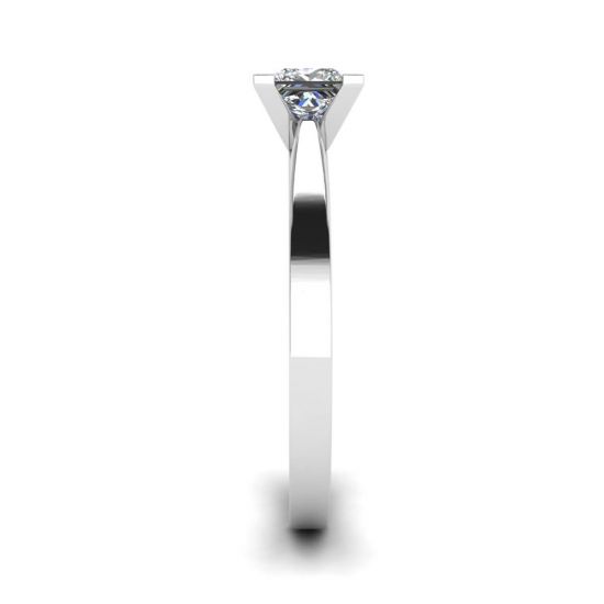 Bague en diamant taille princesse de style futuriste,  Agrandir l'image 3