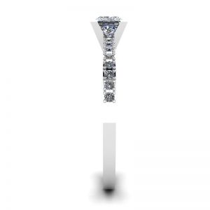 Bague en diamant taille princesse en V avec pavé latéral - Photo 2