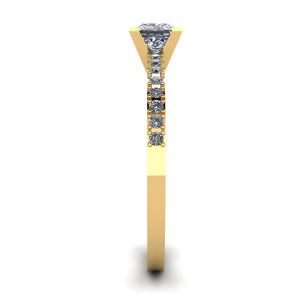 Bague diamant taille princesse en V avec pavé latéral en or jaune - Photo 2
