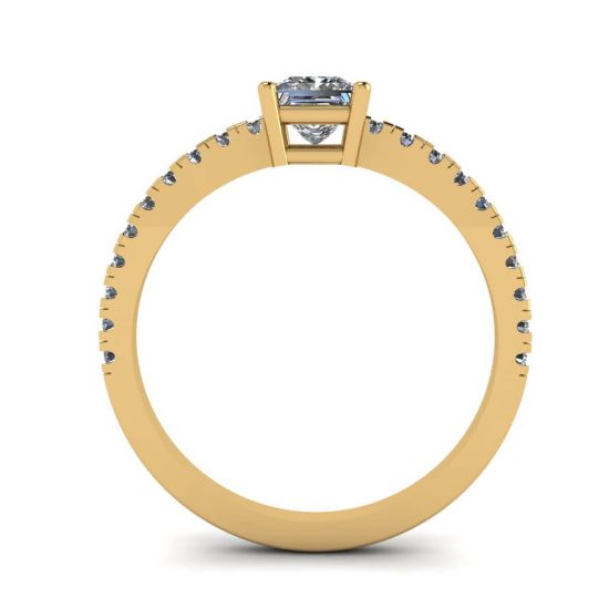 Bague en diamant taille princesse avec pavé latéral en or jaune 18 carats,  Agrandir l'image 2