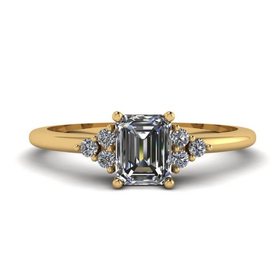 Bague Diamant Taille Émeraude avec Diamants Latéraux Or Jaune, Image 1