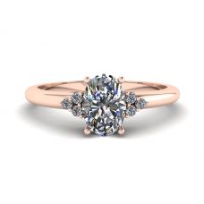 Bague Diamant Ovale avec 3 Diamants Latéraux Or Rose