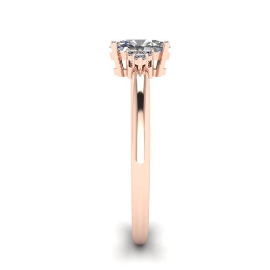 Bague Diamant Ovale avec 3 Diamants Latéraux Or Rose,  Agrandir l'image 3