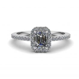 Bague diamant taille émeraude avec halo