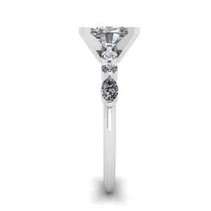 Bague Diamant Ovale Marquise Latéral et Pierres Rondes Or Blanc - Photo 2