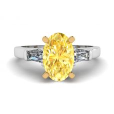 Bague ovale en diamant jaune avec baguettes latérales blanches