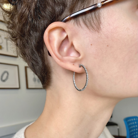 Boucles d'oreilles créoles fines avec diamants,  Agrandir l'image 4