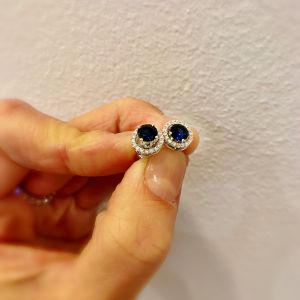 Boucles d'Oreilles Tige Saphir avec Halo de Diamants Amovible Or Jaune - Photo 3