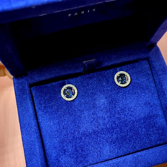 Boucles d'Oreilles Tige Saphir avec Halo de Diamants Amovible Or Jaune - Photo 5